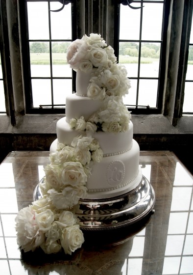 Wedding cakes prices leeds