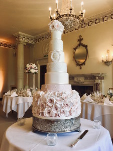 7 tier grand wedding cake at Hever Castle in Kent