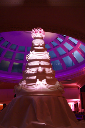 Light Up Your Wedding Cake!