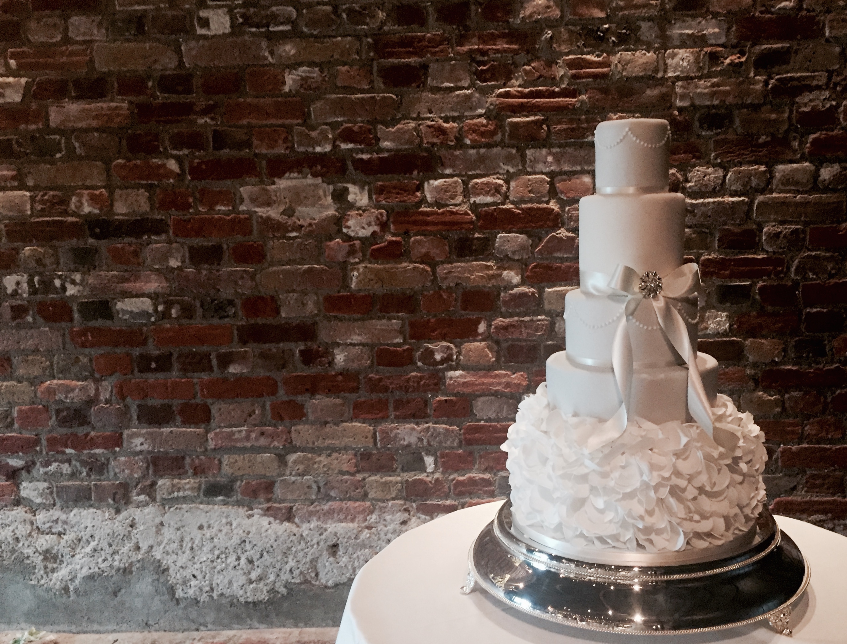 Wedding Cakes at Cooling Castle Barn