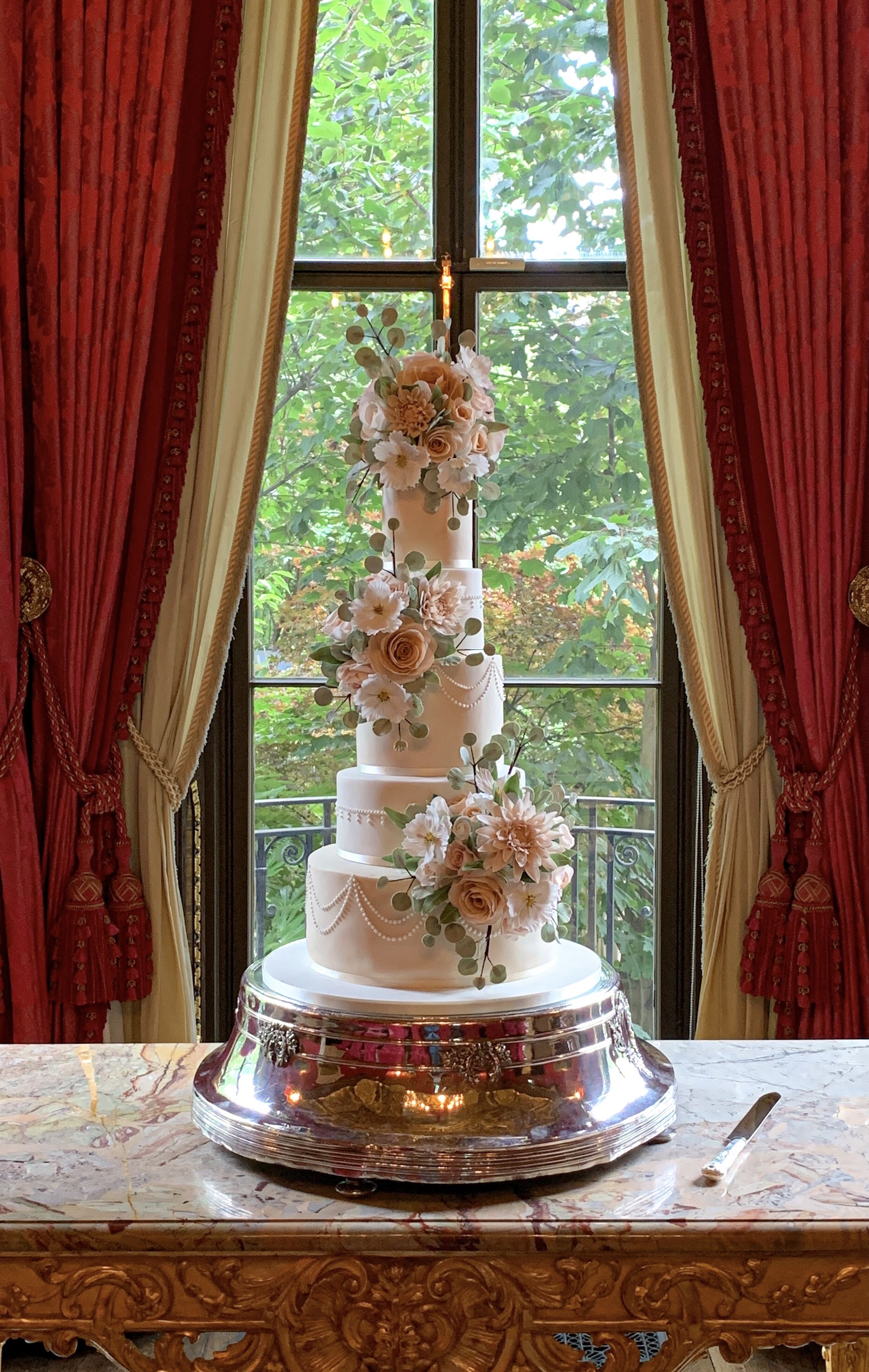 Luxury Wedding Cakes in London