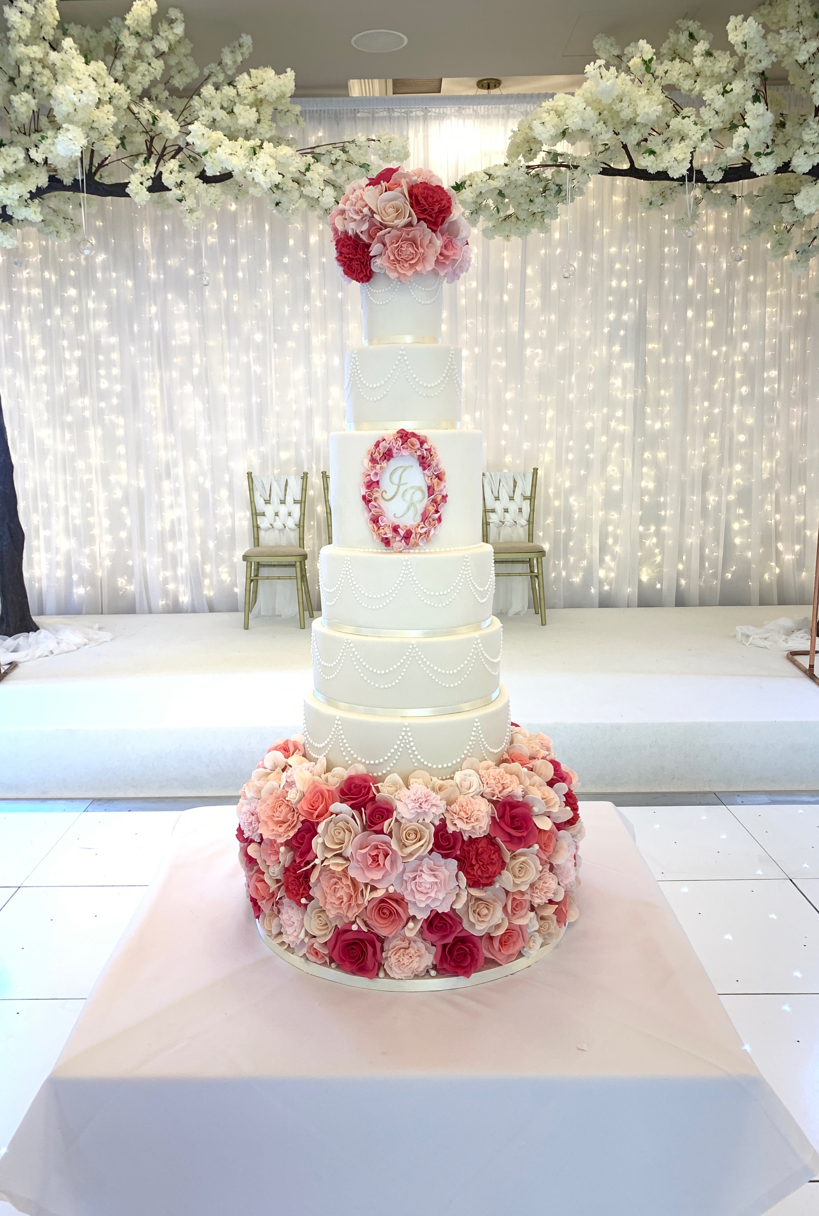Luxury Wedding Cakes Essex – Down Hall